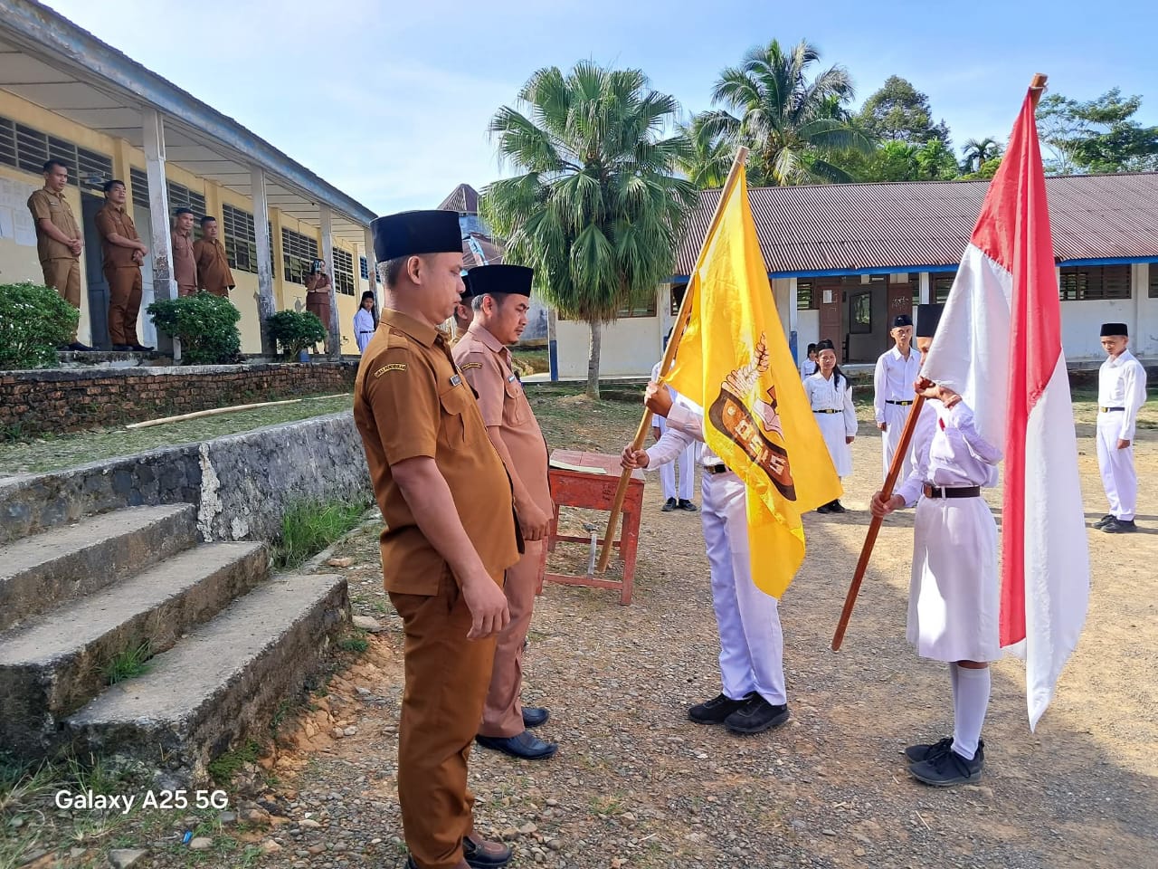 Pelantikan Pengurus OSIS UPTD SMP Negeri 1 Ulu Moro'o Masa Bakti 2025-2026